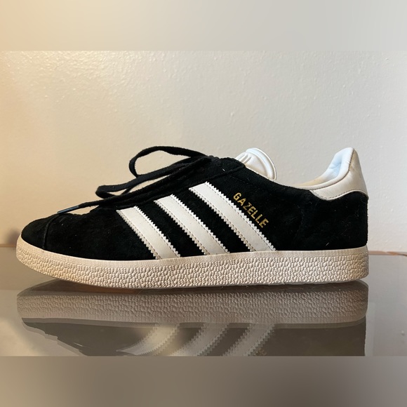 Black Adidas Gazelle Shoes - Picture 3 of 7